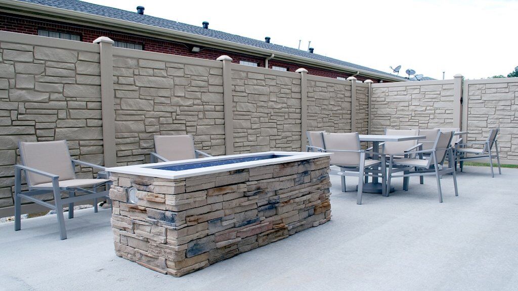 Holiday Inn Express & Suites White Hall By Ihg Exterior photo
